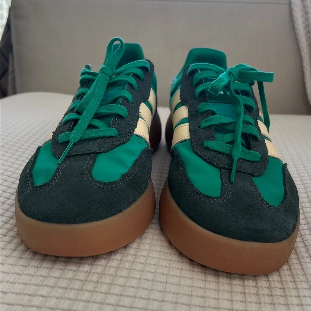 Adidas Barreda Decode men’s 8 women’s 10
Green - Picture 3 of 6